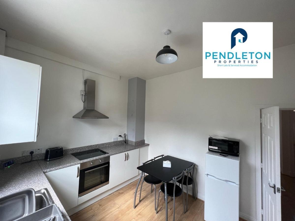 Villa Modern 3 Bed House With Free Parking And Wi-Fi Preston  Exterior foto