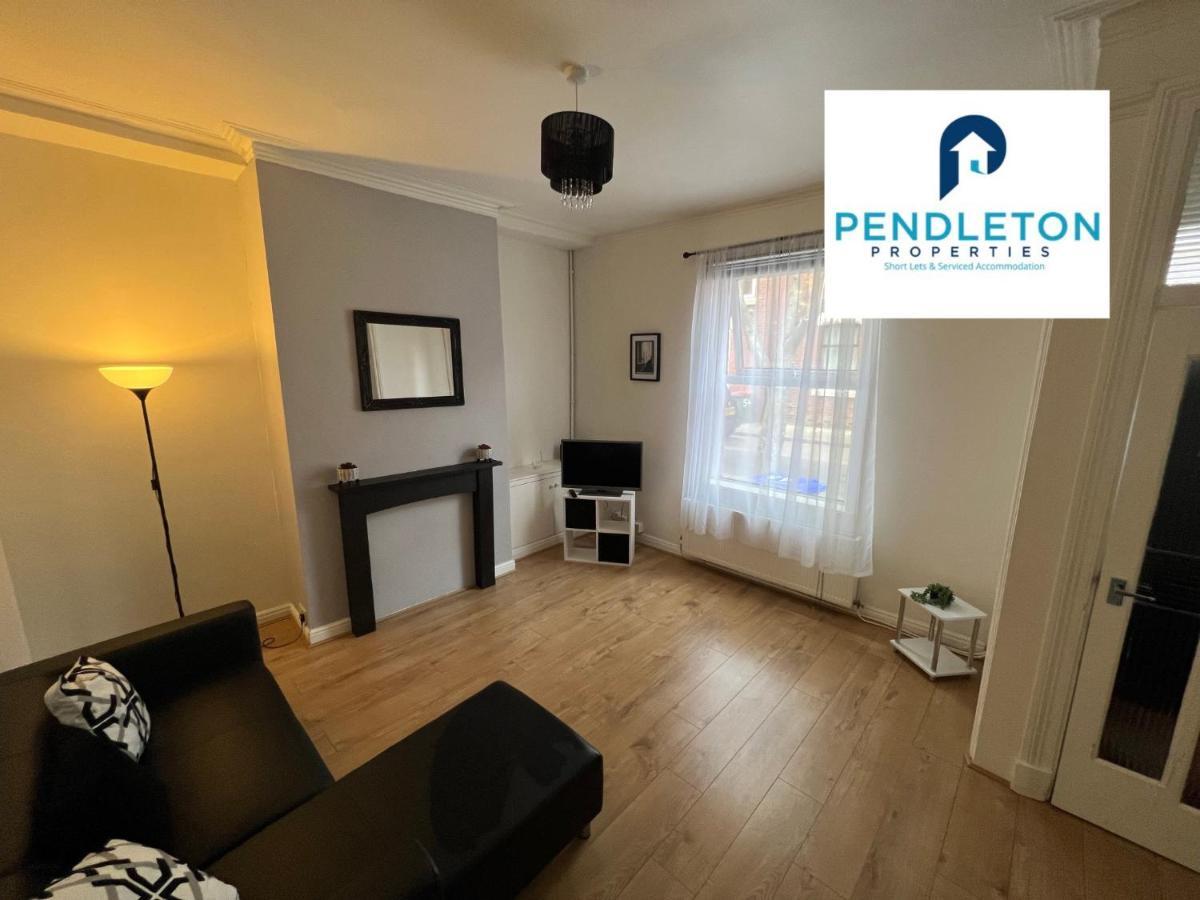 Villa Modern 3 Bed House With Free Parking And Wi-Fi Preston  Exterior foto