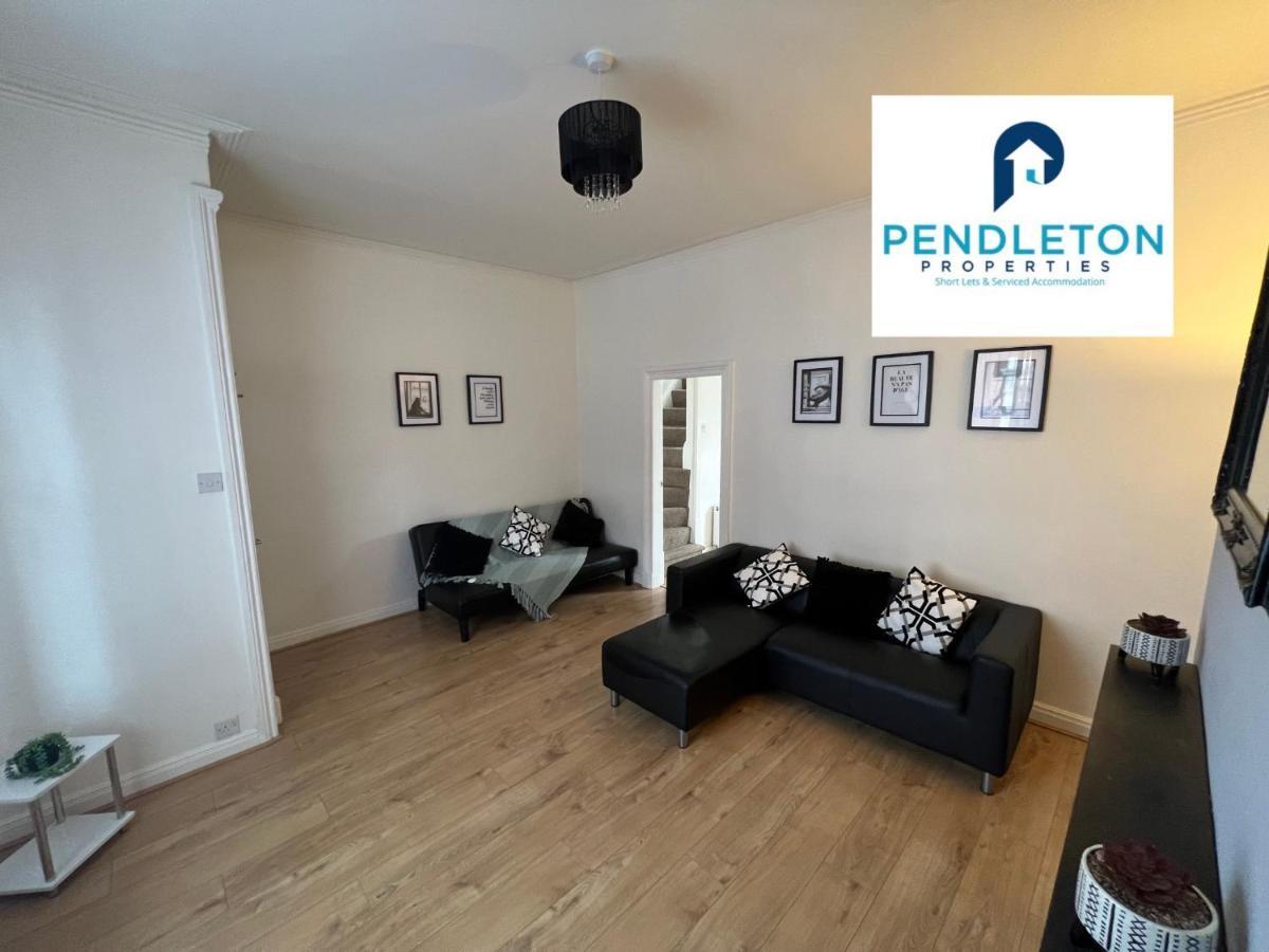 Villa Modern 3 Bed House With Free Parking And Wi-Fi Preston  Exterior foto